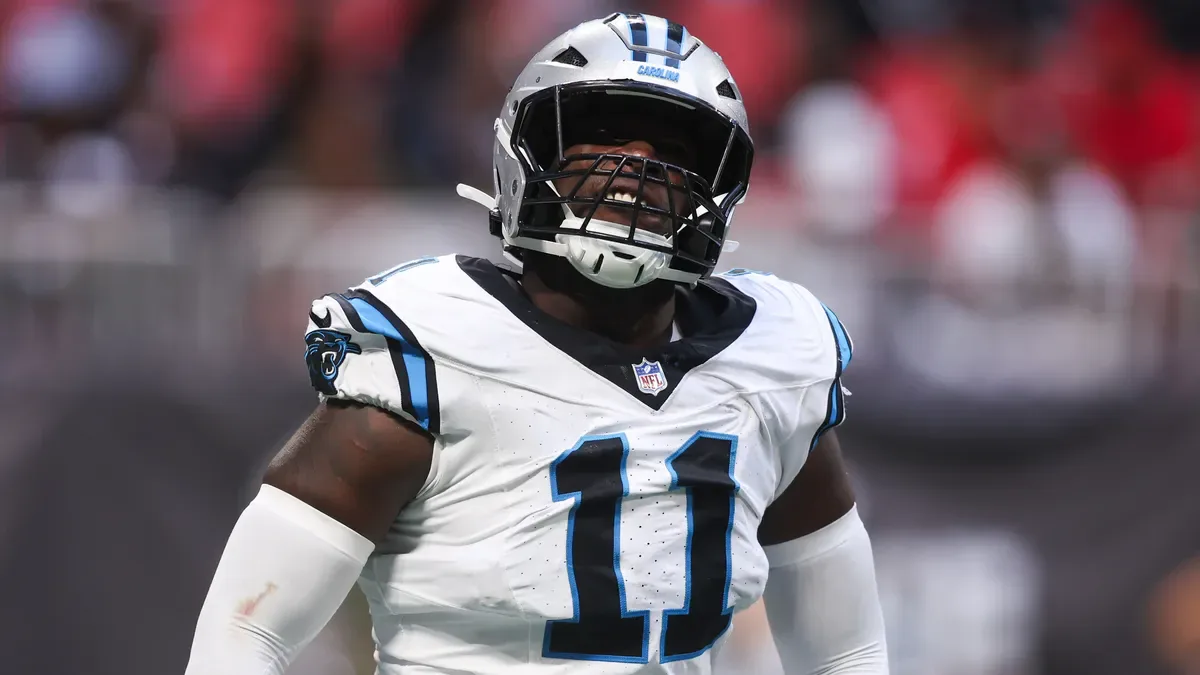 Carolina Panthers'te Panik: Nic Scourton Sakatlandı Carolina Panthers'te Panik: Nic Scourton Sakatlandı