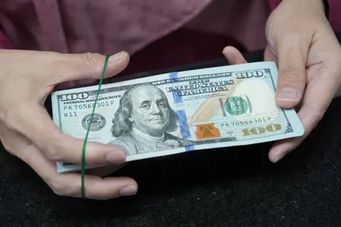 Hindistan'dan NRI'lara Dolar Çekme Kolaylığı: RBI'dan Yeni Düzenleme