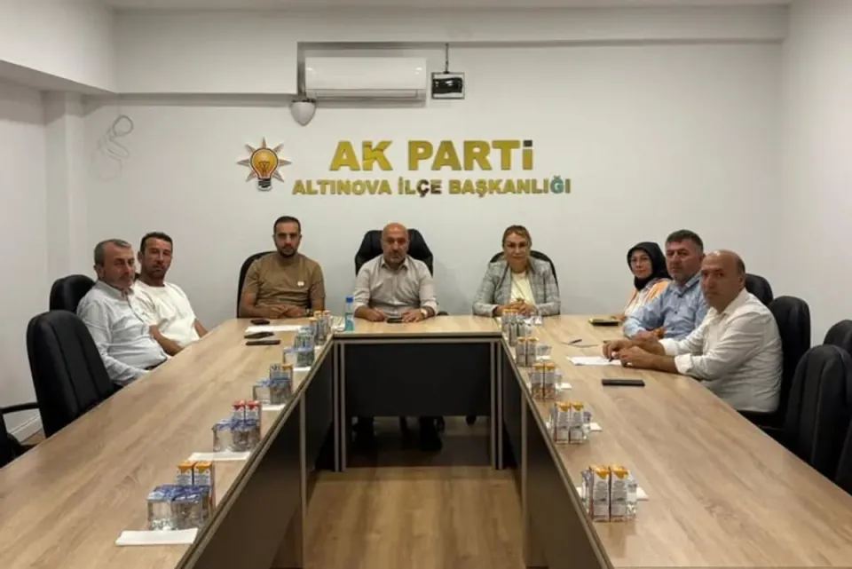 Altınova AK Parti'den aylık toplantı: Koordinasyon ve planlama gündemde görseli