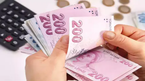 2027'ye Giderken MTV, Ehliyet ve Pasaport Harçları Ne Kadar Artacak? Yeniden Değerleme Hesaplaması