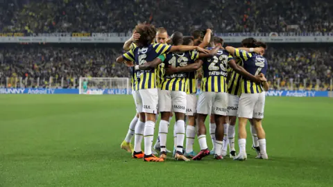 Fenerbahçe'ye Diego Rossi Piyangosu: Eski Yıldızdan Kasaya Gelir