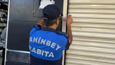 Gaziantep'te ünlü dönerci 15 gün kapatıldı: Bozulmuş ürün tespiti