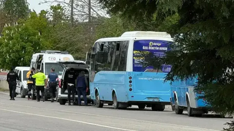 Kütahya'da trajedi: Kobak Kavşağı'ndaki kaza can aldı Kütahya'da Kobak Kavşağı'nda trajedi: Halk otobüsü bisikletliye çarptı
