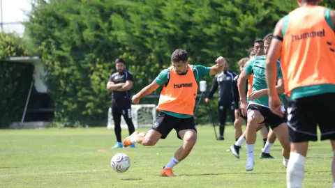 Konyaspor Kasımpaşa hazırlıklarına girdi: Tribün cezası sonrası Medas'ta ilk sınav