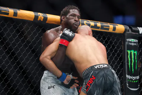UFC Abu Dhabi'de Heyecanlı Gece: Valter Walker ve Muhammad Saidov Öne Çıktı