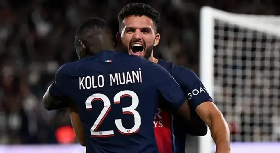 Rafael Leao AC Milan'dan Ayrılıyor: Süper Lig Devleri ve Tottenham Yarışta görseli