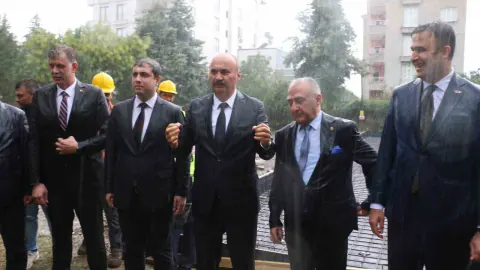 Batman'da emeklilere 5 yeni yaşam alanı: İlk lokal Kine Em Parkı'nda hizmete girdi