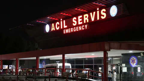 İzmir'de Gece Yarısı Motosiklet Kazası: Sürücü Yaşamını Yitirdi