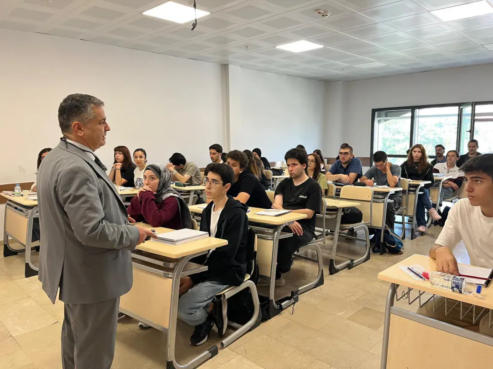 Sivas Halk Eğitimi Merkezinde DYK başladı: Ücretsiz YKS desteği görseli