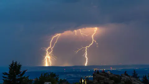 Bavyera'da Yaz Sıcakları Dönüyor: 34 Derece ve Fırtına Uyarısı