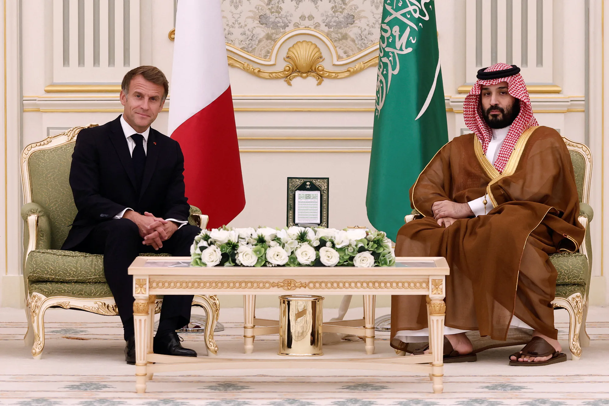 Macron, Houthi saldırıları karşısında Suudi Arabistan'a destek için Riyad'a gitti Macron, Houthi saldırıları karşısında Suudi Arabistan'a destek için Riyad'a gitti