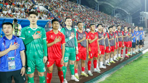 2026 Dünya Kupası Yolunda Kadro Savaşları: Vietnam'dan Sürpriz Hamleler
