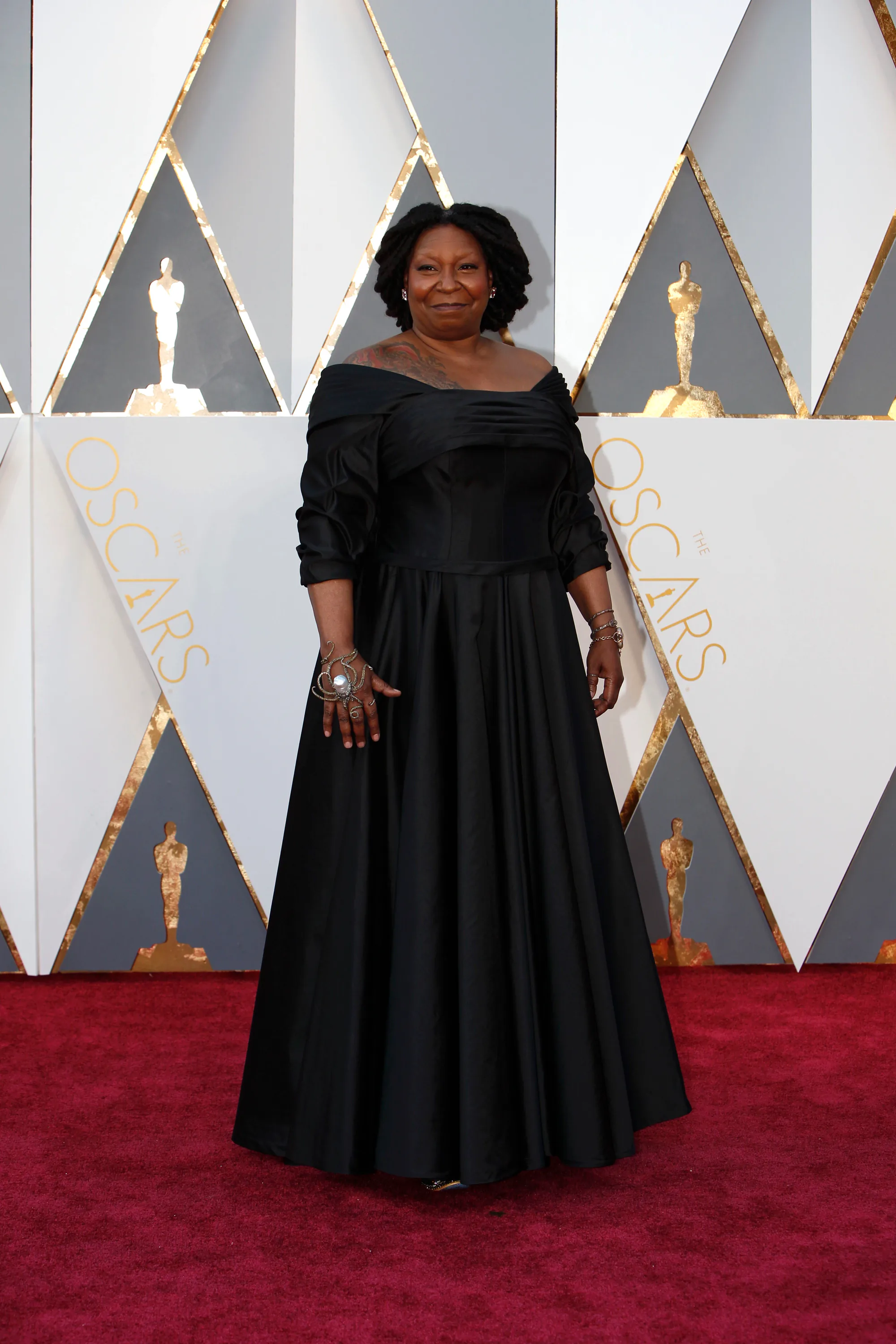 Whoopi Goldberg: Oscar'lı Kariyer, Tartışmalar ve Epstein Belgeleri Whoopi Goldberg: Oscar'lı Kariyer, Tartışmalar ve Epstein Belgeleri