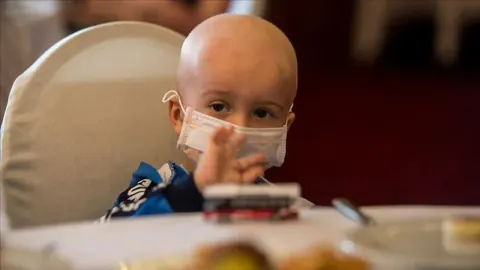 3 yaşındaki kız çocuğu nöroblastomda tam gerileme yakaladı: CAR-T tarihi başarısı
