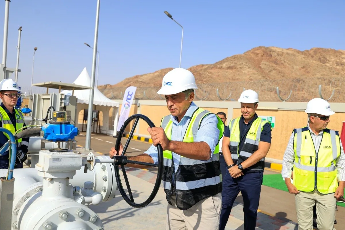 Ürdün Başbakanı Aqaba'da İki Yeni Doğalgaz İstasyonunu Açtı Ürdün Başbakanı Aqaba'da İki Yeni Doğalgaz İstasyonunu Açtı