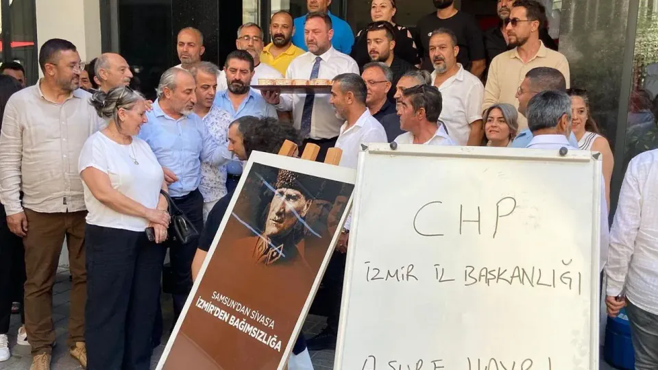 CHP İzmir İl Başkanı Utku Gümrükçü'den Muharrem Ayı'na Özel Aşure Hayrı görseli