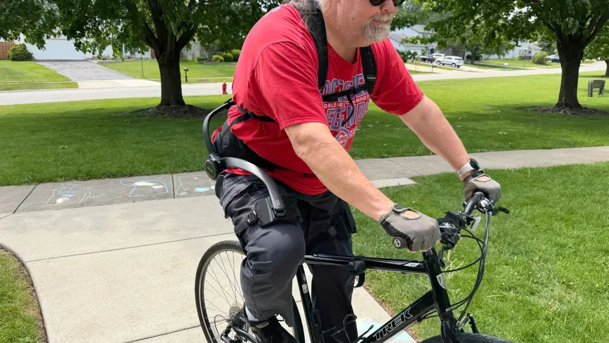 Hypershell Exoskeleton vs E-Bike: Giyilebilir Teknoloji Bisikletçiliği Değiştirir mi? Hypershell Exoskeleton vs E-Bike: Giyilebilir Teknoloji Bisikletçiliği Değiştirir mi?