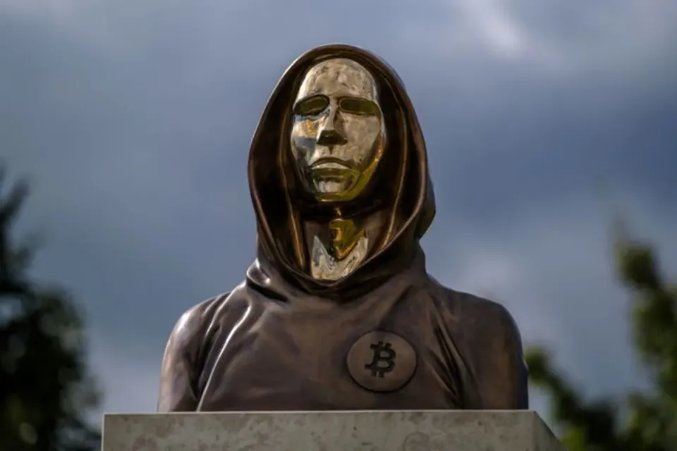 Satoshi Dönemi Bitcoinleri 16 Yıl Sonra Harekete Geçti: 100 BTC 8,5 Milyon Dolar Oldu görseli