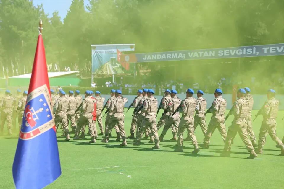 Çanakkale Jandarma Eğitim Merkez Komutanlığı'nda Gurur Günü: Acemi Erler Ant İçti görseli