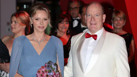 Monako'da İhtişamlı Gece: Prens Albert ve Prenses Charlene Kızılaç Haç Galasında