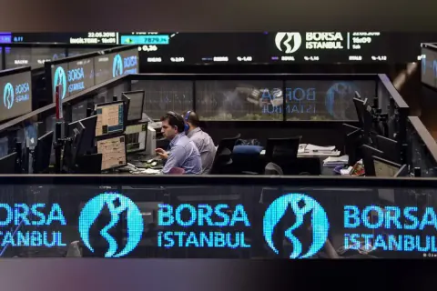 BIST 100 haftaya 12.700 altında açıldı: En çok gerileyen sektör finansal kiralama faktoring oldu