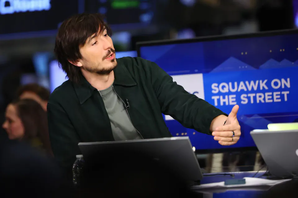 Robinhood CEO Tenev: "Hisse Senedi Token'larında Şirketler Veto Sahibi Olamaz" görseli