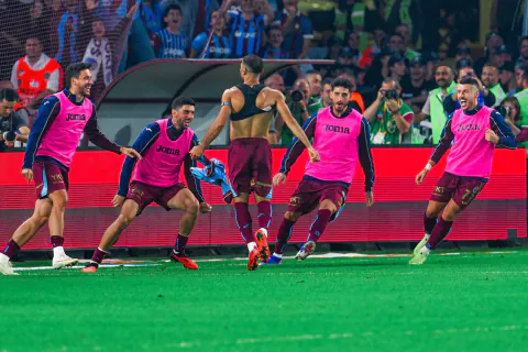 Trabzonspor, Galatasaray'ı 4-0 Yendi: Savic 'Önemli Bir Reaksiyon' Dedi