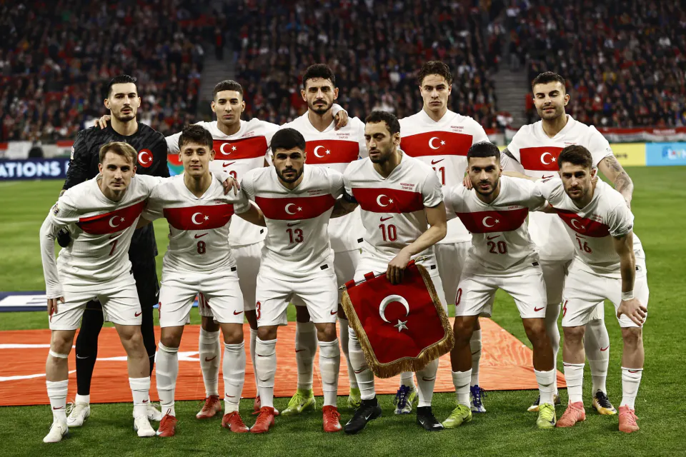 Dünya Kupası'nda Kader Anı: Miro Muheim'ın Hatası Katar'a Tarihi Puan Getirdi görseli