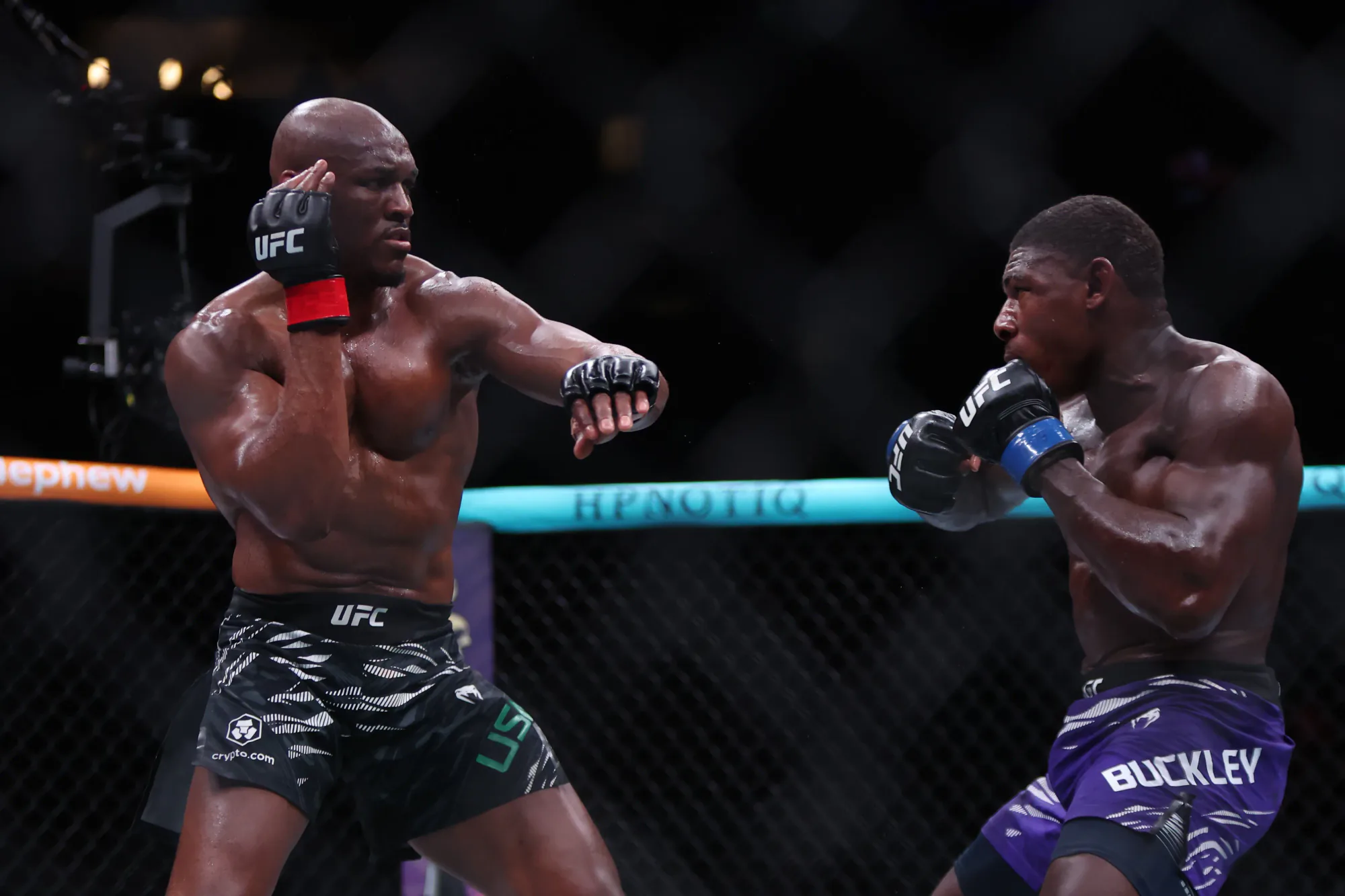 Kamaru Usman Kimdir? 'Nijeryalı Kabus'un UFC Kariyeri ve Başarıları Kamaru Usman Kimdir? 'Nijeryalı Kabus'un UFC Kariyeri ve Başarıları