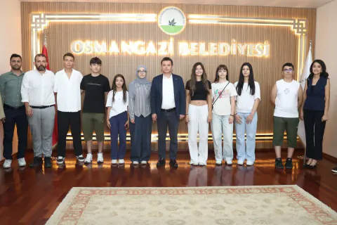 Osmangazi Belediyesi LGS Kursu Öğrencileri Başarıyla Mezun Oldu