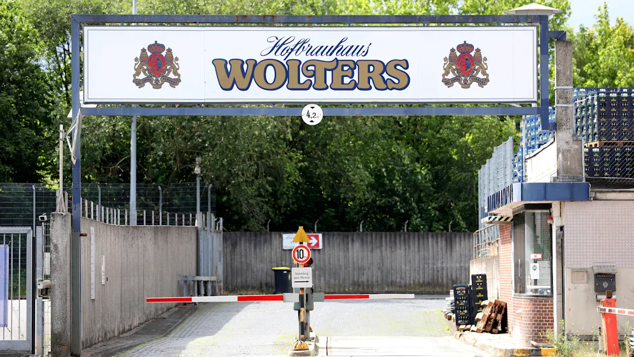 Wolters Bira Fabrikası Kapanıyor: 400 Yıllık Tarihe Son, 100'den Fazla İşçi İşsiz Kalıyor Wolters Bira Fabrikası Kapanıyor: 400 Yıllık Tarihe Son, 100'den Fazla İşçi İşsiz Kalıyor