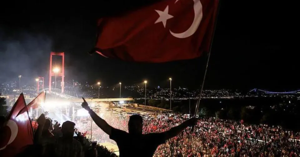 15 Temmuz Demokrasi ve Milli Birlik Günü: Tüm Türkiye'de Sela Sesleri Yükseliyor görseli