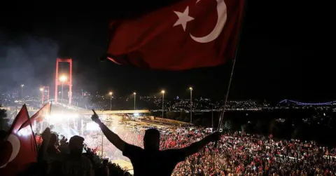 15 Temmuz Demokrasi ve Milli Birlik Günü: Tüm Türkiye'de Sela Sesleri Yükseliyor