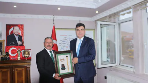 Milli Savunma Bakan Yardımcısı Musa Heybet Yunak'ta: Yerel ihtiyaçlar ve askeri altyapı masada