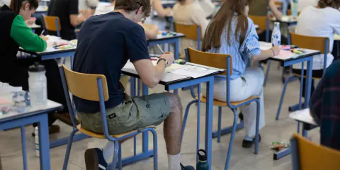 Fransa'da Bakalorya Sınavları Sürüyor: 530 Bin Aday İkinci Uzmanlık Sınavına Girdi