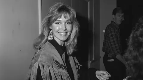 Cynthia Rhodes: 'Dirty Dancing'den Sonra Hollywood'e Veda Eden Yıldızın İzindeyiz