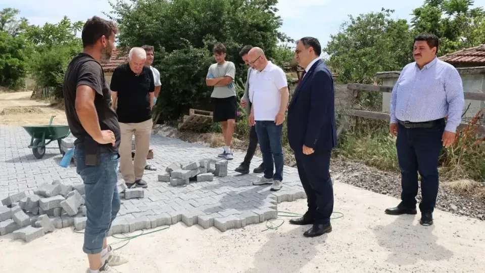 Vize'de Köy Yolları Yenileniyor: 17 Köye Dev Parke Taşı Yatırımı görseli