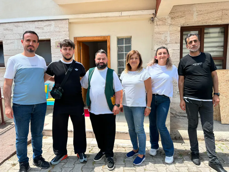 Artvin Murgul'da Anlamlı Dayanışma: Kuaförler Huzurevi Sakınlarını Unutmadı görseli