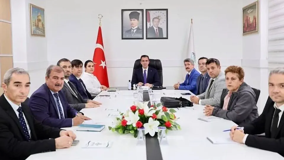 Bitlis'te Van Gölü koruma toplantısı: Dip çamuru ve arıtma tesisleri gündemde görseli