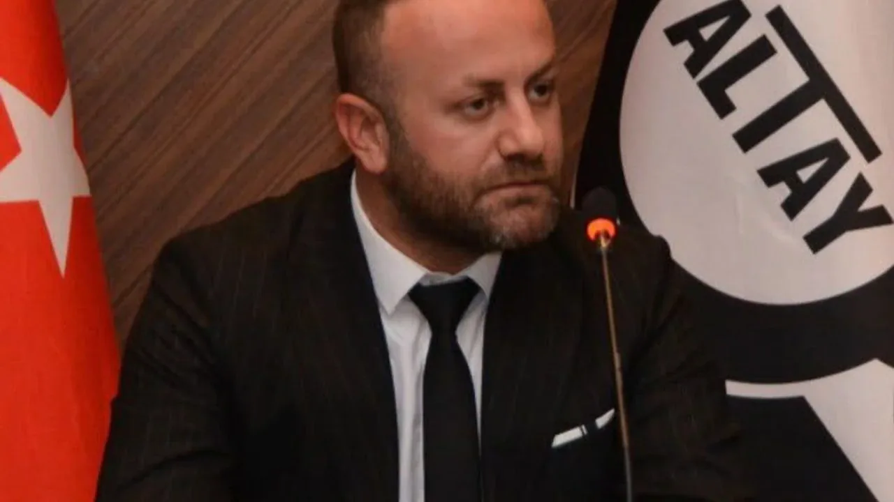 Altay Spor Kulübü'nde Kayyum Dönemi Başlıyor: Başkan Kanlı'dan Açıklama Altay Spor Kulübü'nde Kayyum Dönemi Başlıyor: Başkan Kanlı'dan Açıklama