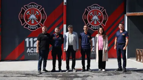 Söğüt Belediye Başkanı Durgut, İtfaiye Haftası'nda ekibi ziyaret etti: "Gurur kaynağımız"