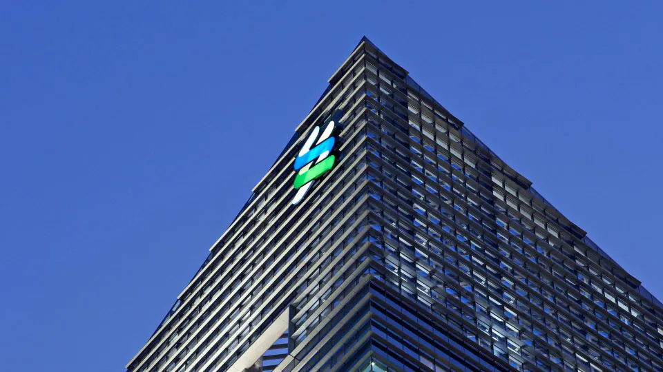Standard Chartered, Dubai'da kurumsal spot kripto ticaretini başlattı: BTC ve ETH artık eFX platformunda görseli