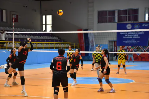 İşitme Engelliler Voleybol Türkiye Şampiyonası'nda Kupalar Sahiplerini Buldu