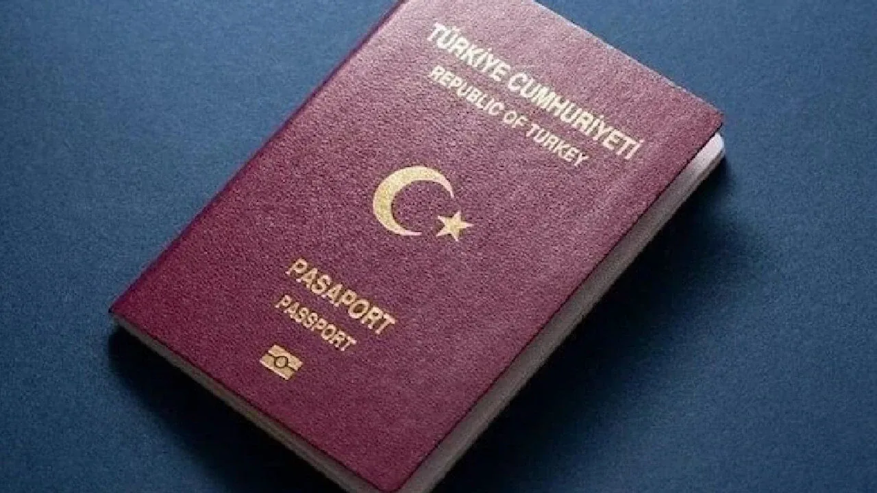 BAE'den 5 Yıllık Turist Vizesi: Başvuru Şartları ve Ücret Detaylarıı BAE'den 5 Yıllık Turist Vizesi: Başvuru Şartları ve Ücret Detaylarıı