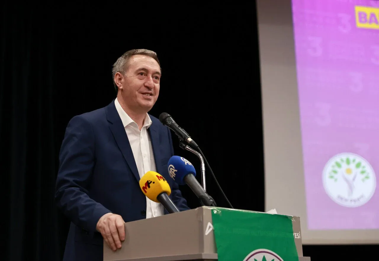 DEM Parti'den 'Terörsüz Türkiye' Çerçeve Yasası Açıklaması DEM Parti'den 'Terörsüz Türkiye' Çerçeve Yasası Açıklaması