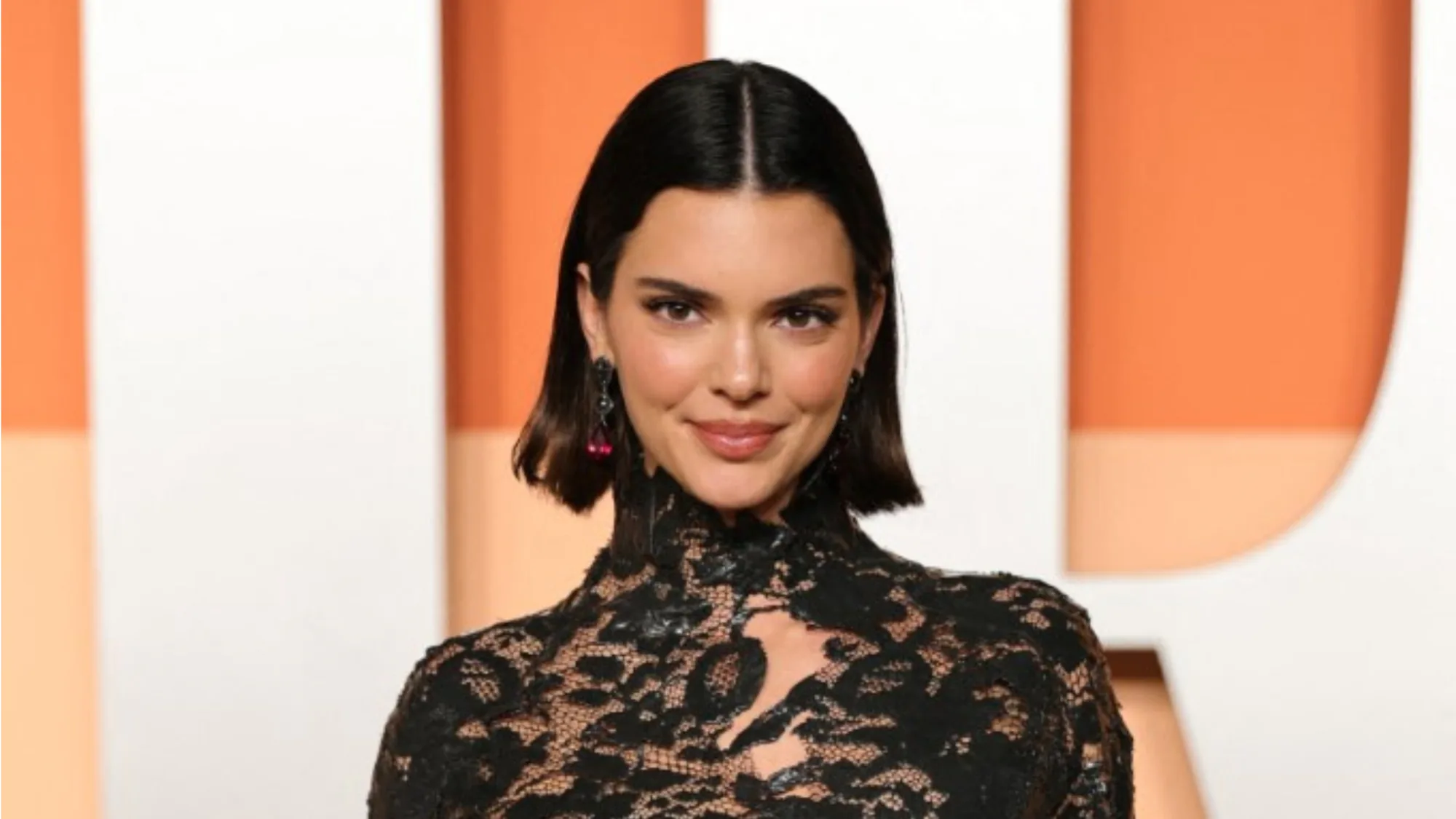 Kendall Jenner'ın Instagram Paylaşımları Sosyal Medyayı İkiye Böldü Kendall Jenner'ın Instagram Paylaşımları Sosyal Medyayı İkiye Böldü