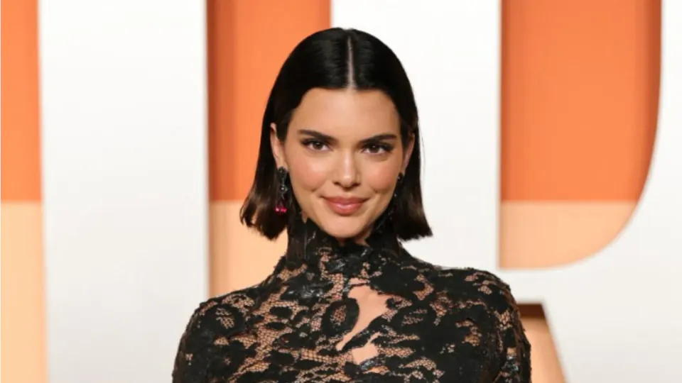 Kendall Jenner'ın Instagram Paylaşımları Sosyal Medyayı İkiye Böldü görseli