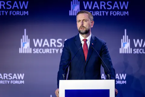 Polonya Savunma Bakanı: AB 'savaş moduna' geçmeli, askeri üretim hızı artırılmalı