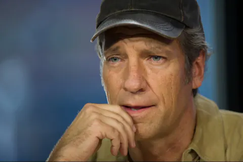 Mike Rowe, Discovery Channel'a Streaming Telifleri Nedeniyle Dava Açtı