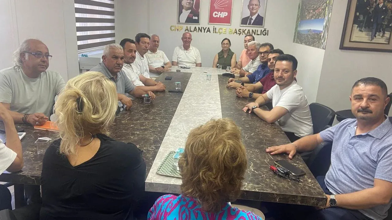 Alanya'da Tarım ve Turizm Alarmı: CHP'li Kandemir'den Kritik Uyarılar Alanya'da Tarım ve Turizm Alarmı: CHP'li Kandemir'den Kritik Uyarılar